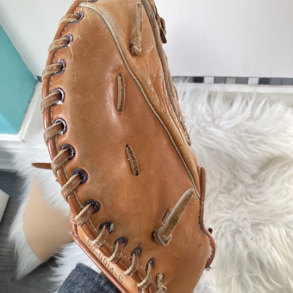 Raw Hide Lacing Playmaker baseball/softball RHT basket web glove 80-5014-6 - Picture 4 of 6